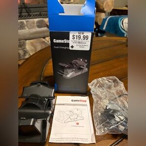 NWT GameStop playstation dual remote charging station
